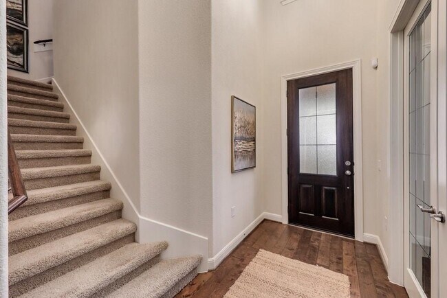 Building Photo - 10825 Ballard Path