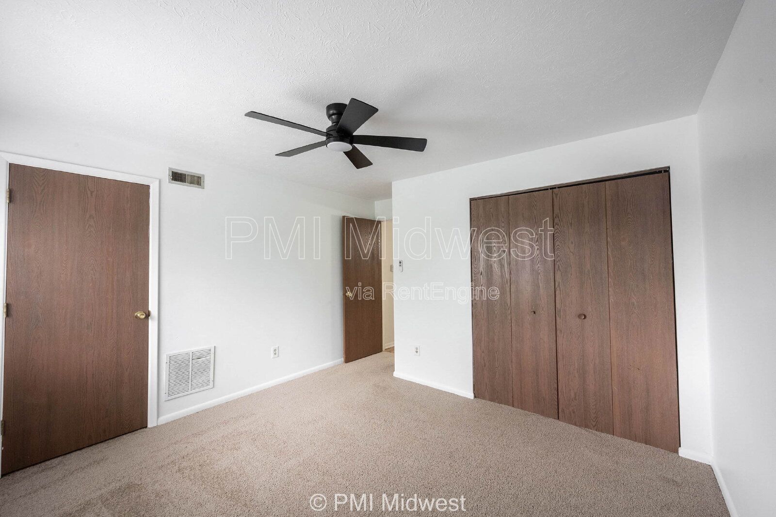 Building Photo - 4291 Village Pkwy Cir W