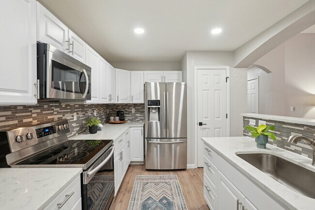 Building Photo - 4271 S Blackhawk Cir