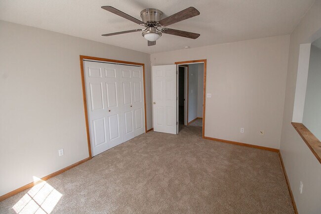 Building Photo - 1321 Godas Cir