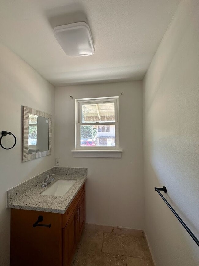 Building Photo - HANA