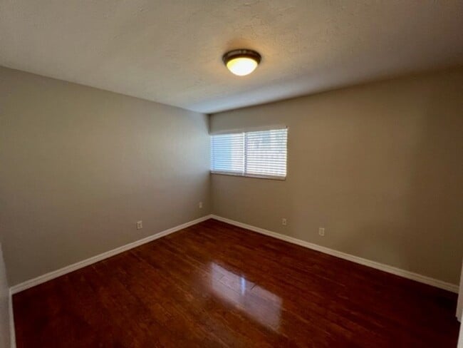 Building Photo - C2508-C15 Grantwood