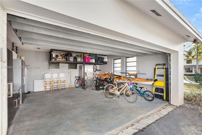 Building Photo - 17341 SW 74th Ave