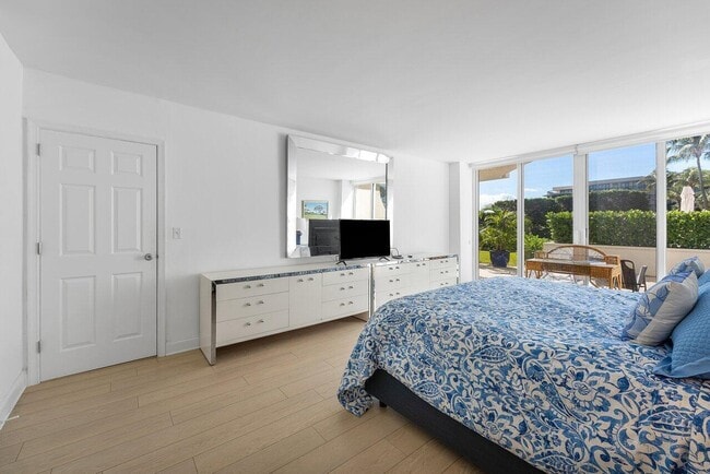 Building Photo - 2773 S Ocean Blvd