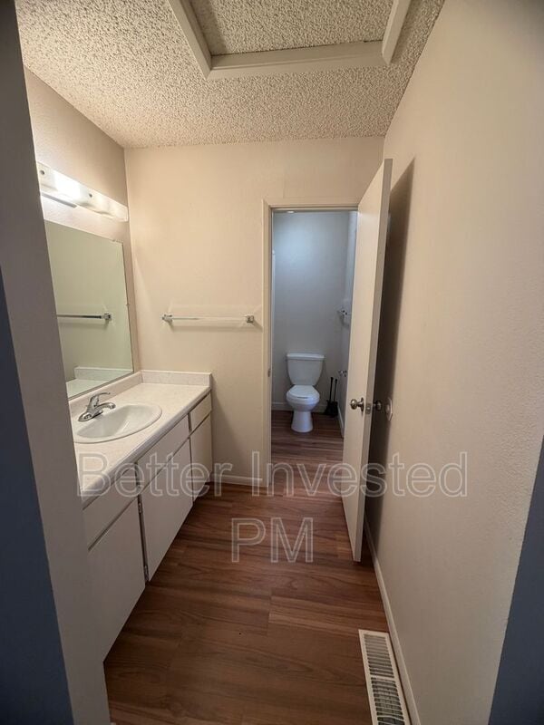 Building Photo - 966 Marlene St