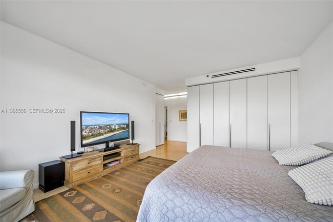 Building Photo - 151 Crandon Blvd