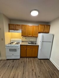 Building Photo - 4956 S Prairie Ave