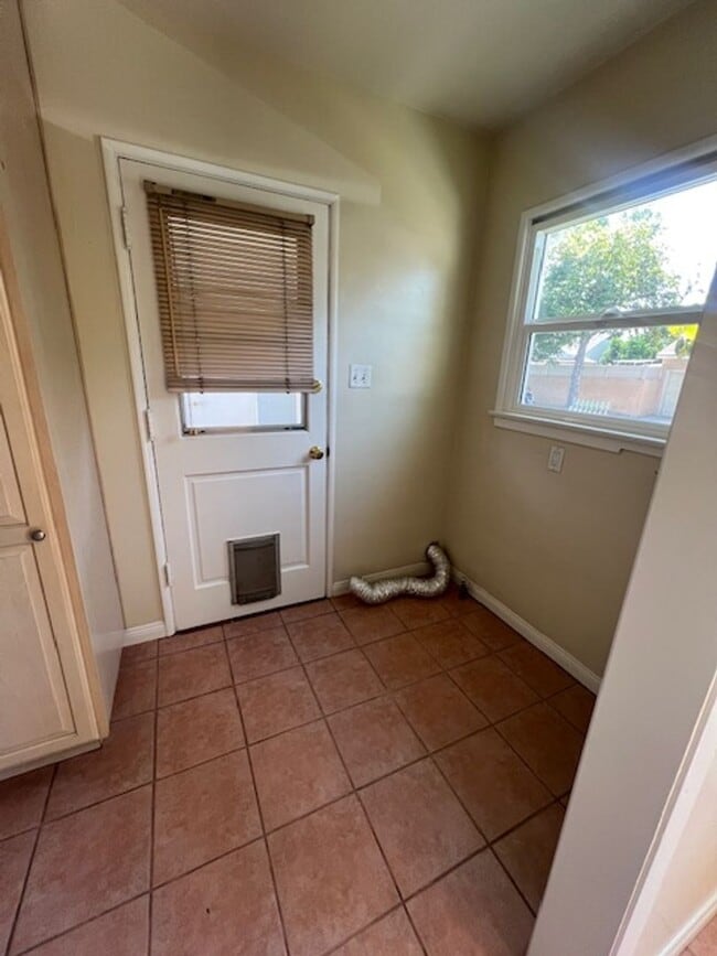 Building Photo - Charming 3 Bedroom 2 Bathroom Van Nuys Pool Home! Ready For Move-In!