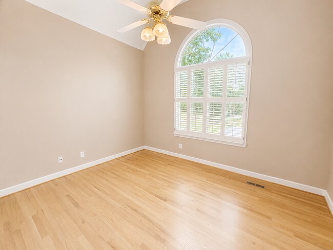 Building Photo - 202 Mallowrose Ln