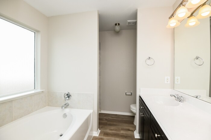 Building Photo - 116 Callender Dr