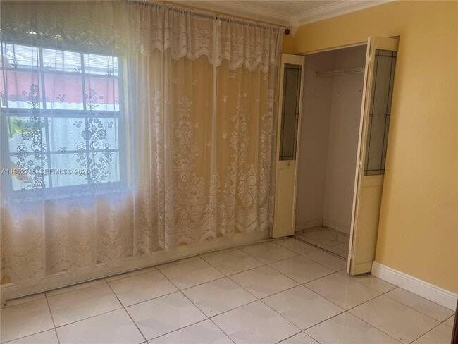 Building Photo - 5827 NW 197th Terrace