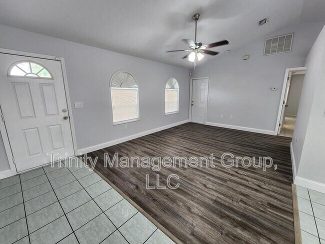 Building Photo - 13496 Wilburton St