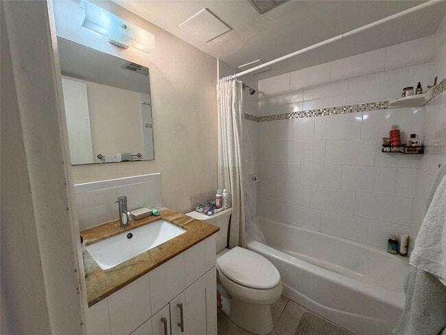 Building Photo - 7173 Orange Dr