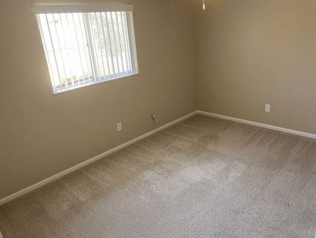 Building Photo - 13432 Pine Needle Ln