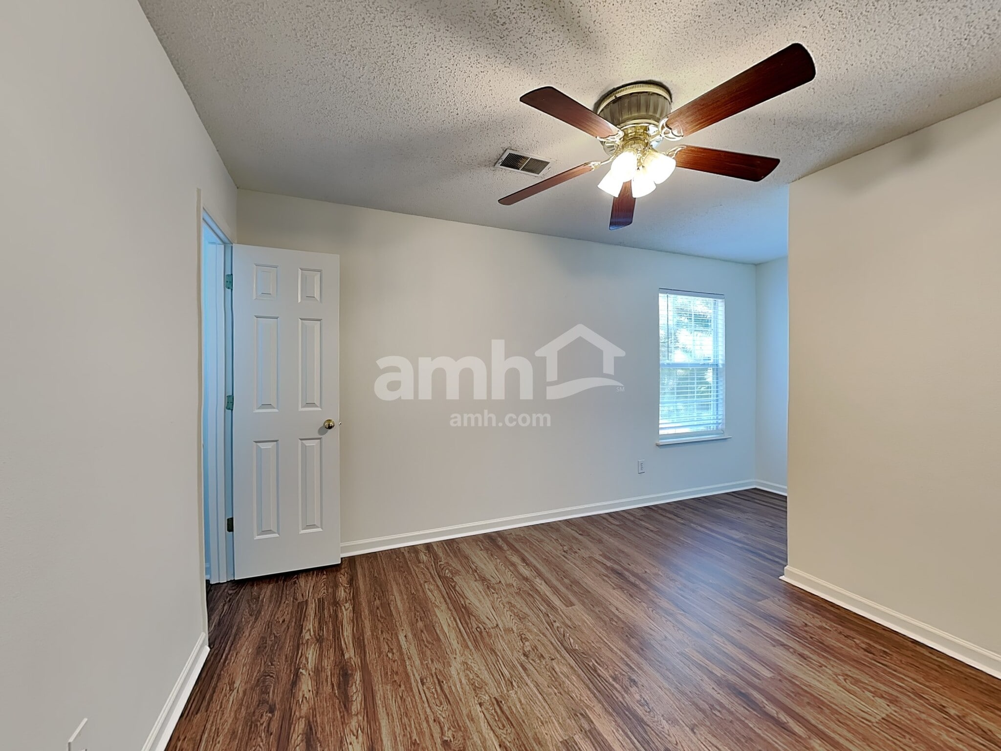 Building Photo - 505 Kingsman Ln