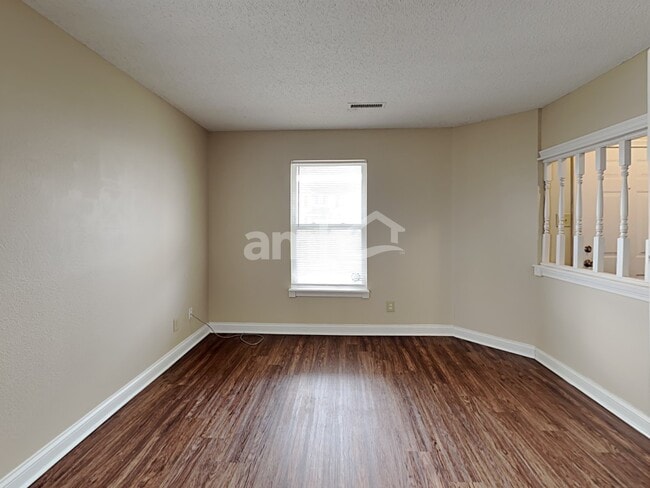 Building Photo - 6850 W Littleton Dr