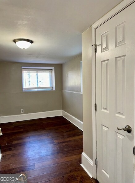 Building Photo - 1307 Lorenzo Dr SW
