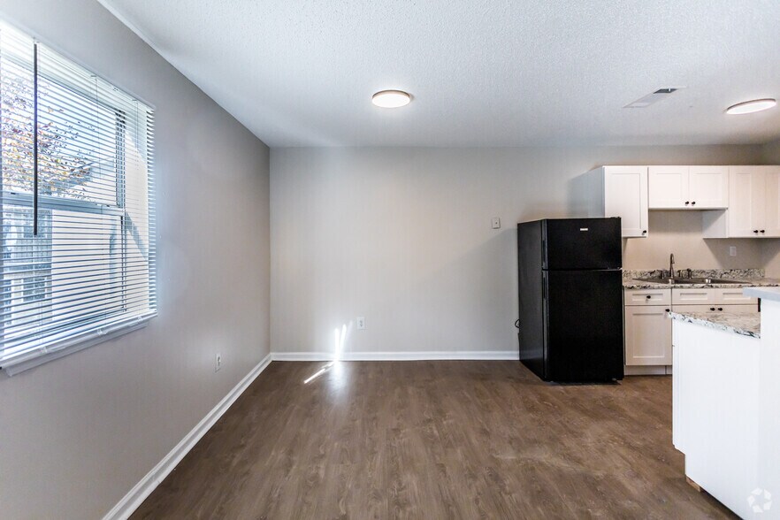 WHITE OAK ESTATES 751 Glencross Dr Jackson MS 39206 Apartment Finder