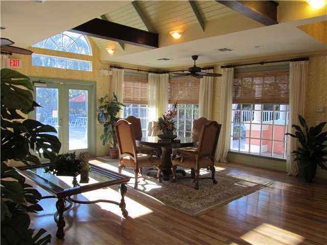 Building Photo - 1001 Crystal Way