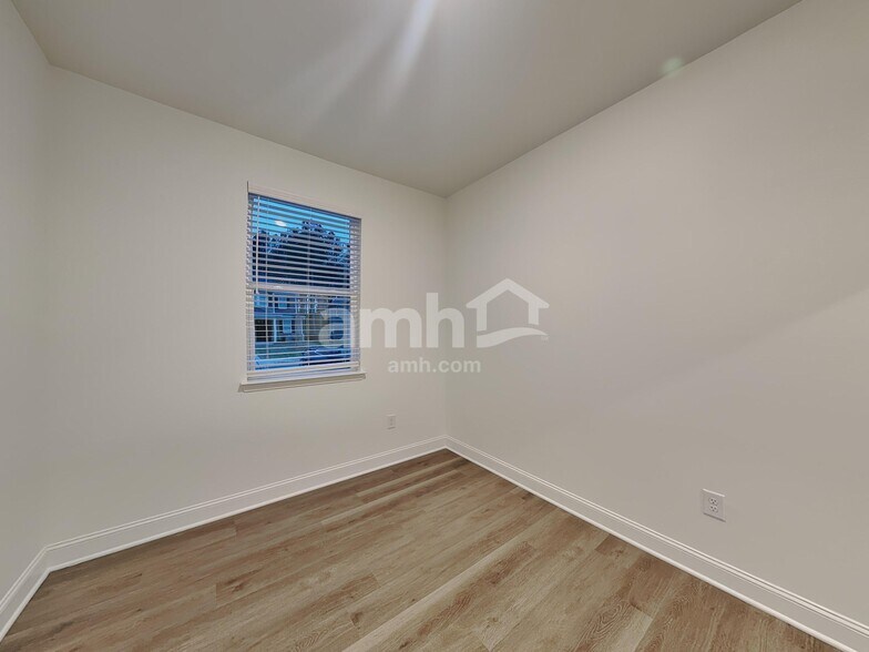 Building Photo - 1488 Aquamarine Dr