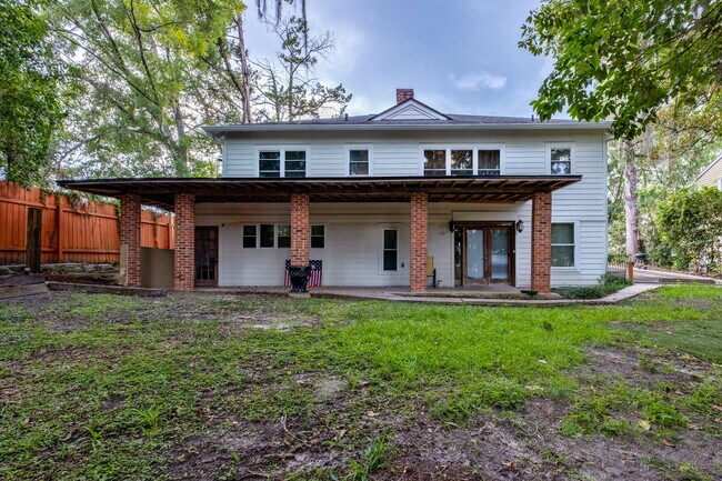 Building Photo - 1313 N Gadsden St