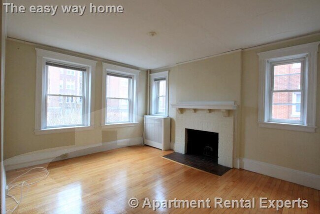 Building Photo - 8 Craigie Cir