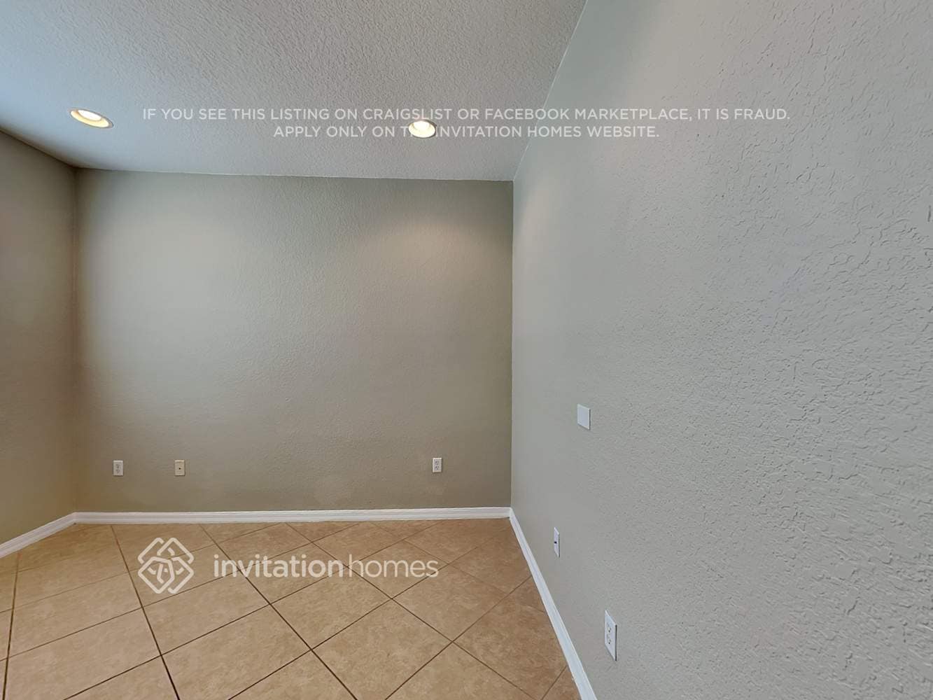 Building Photo - 1382 Vía De Pepi