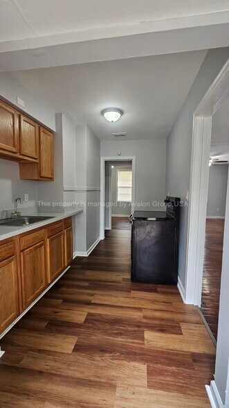 Building Photo - 912 Saratoga Blvd