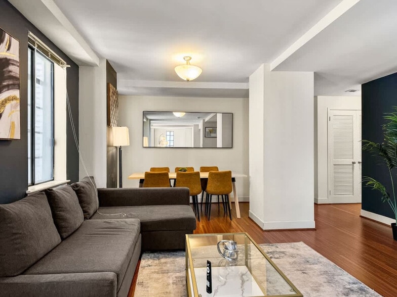 Primary Photo - 111-23 N 15th St