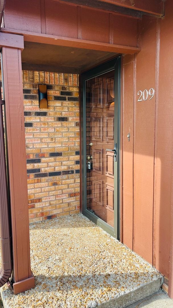 Building Photo - Welcome to Woodbine Two