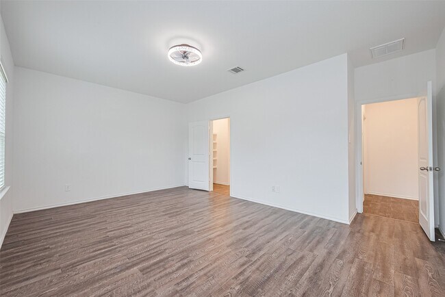 Building Photo - 12518 Pelican Bay Dr