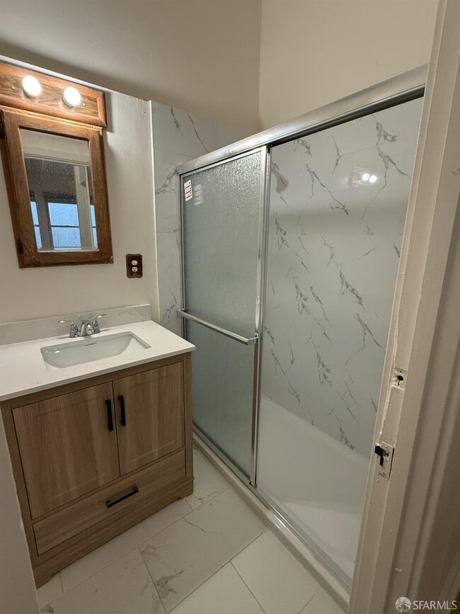 Building Photo - 1122 Sutter St