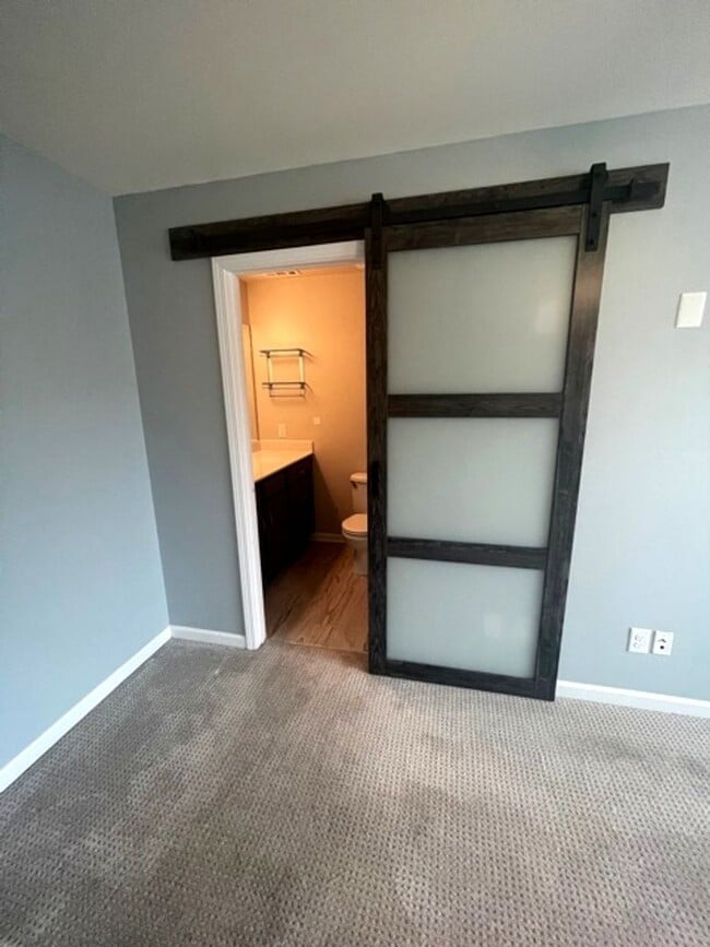 Building Photo - Mount Juliet 2 Bedroom 2.5 Bath Townhome N...