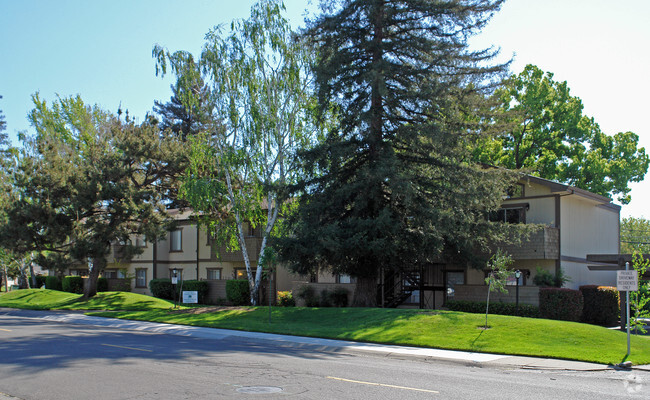 Building Photo - McKinley Garden Apartments