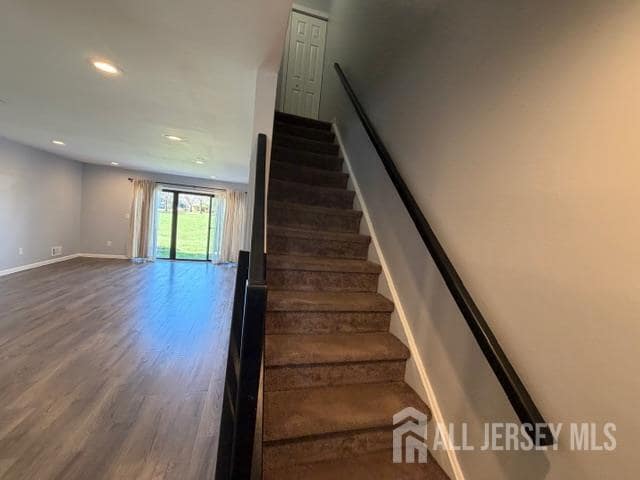 Building Photo - 253 Bromley Pl