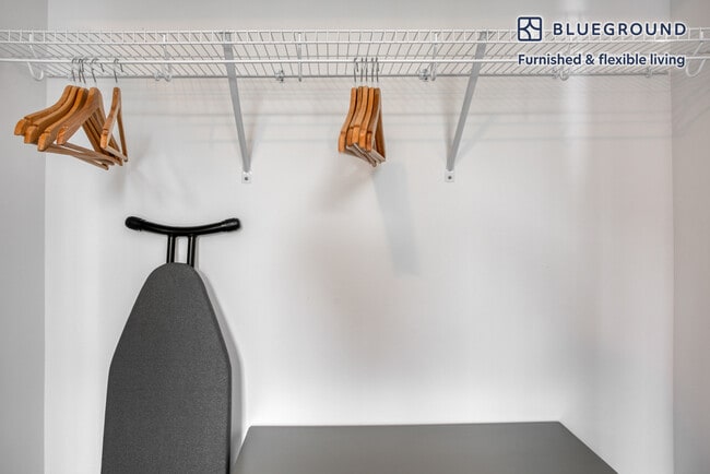 Building Photo - 125 Warren St