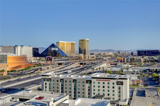 Building Photo - 4575 Dean Martin Dr