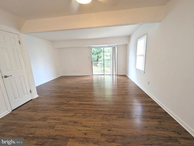 Building Photo - 14454 Cool Oak Ln