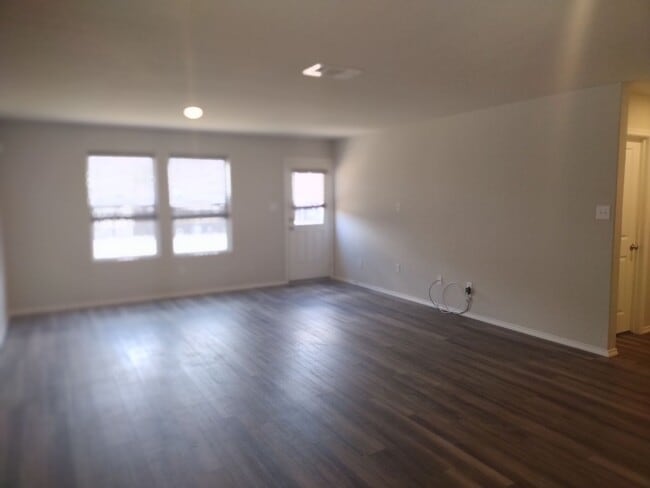 Building Photo - Charming 3 bedroom in Republic Creek!