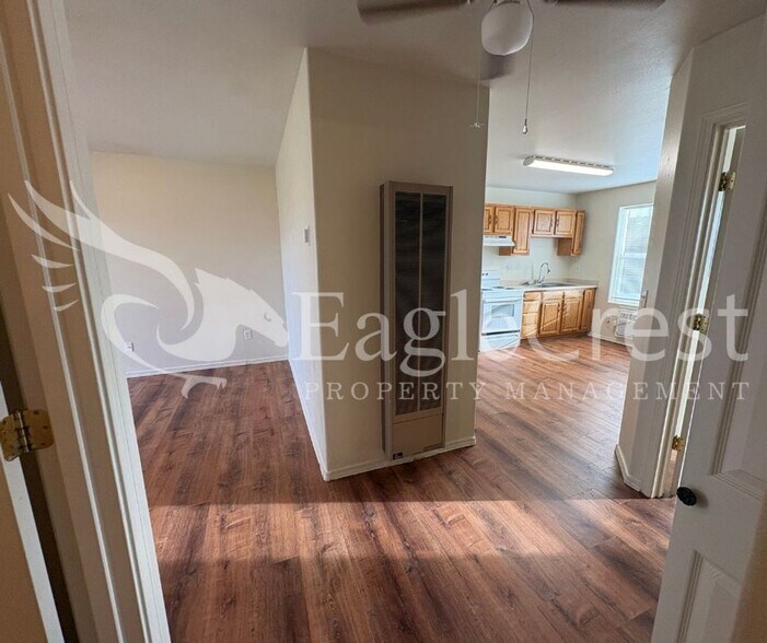 Building Photo - 706/708SCollege