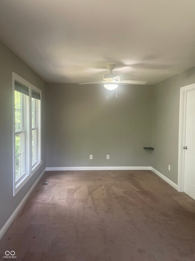Building Photo - 5670 Honey Locust Dr