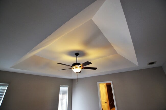 Building Photo - Beautifully remodeled! 3 Bedroom 2 Bath Home in Denham Springs