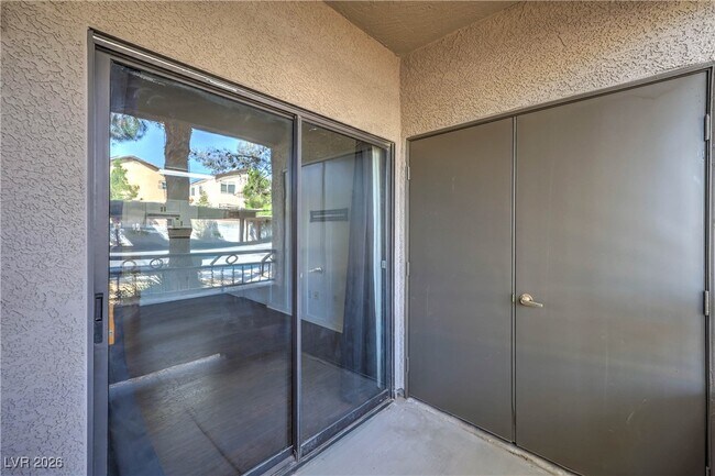 Building Photo - 8250 N Grand Canyon Dr