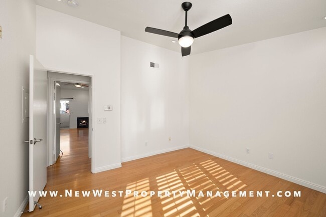 Building Photo - Exquisite North Park/University Heights Townhome, Small Pet Ok!