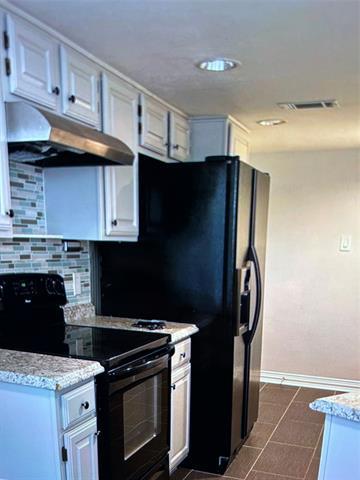 Building Photo - 3115 Royal Gable Dr