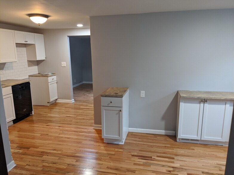 Kitchen/ dining room - 20 Portland St