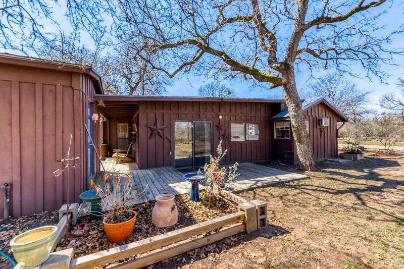 Building Photo - 187 River Oaks Dr