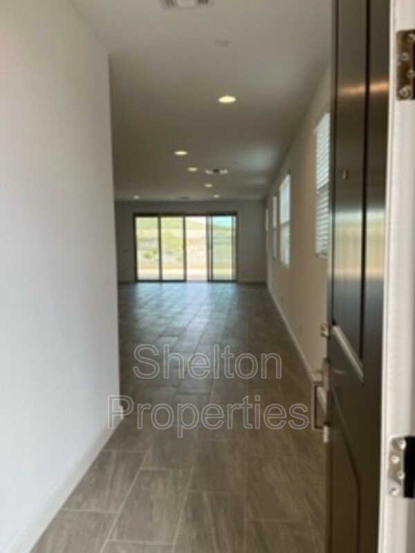 Building Photo - 12534 W Calle de Sol
