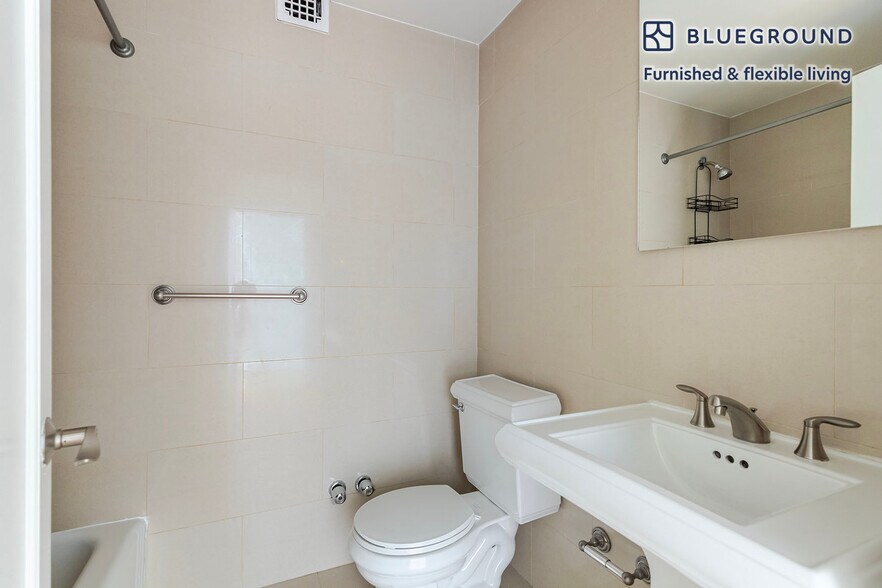 Building Photo - 20 Park Ave