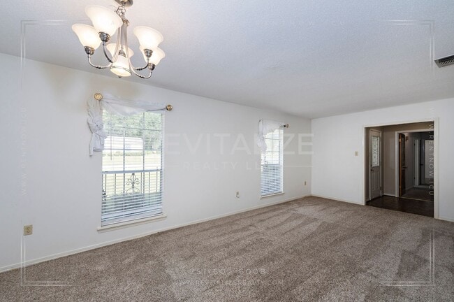 Building Photo - Charming 3 Bed 2 Ba Home Close to Saraland